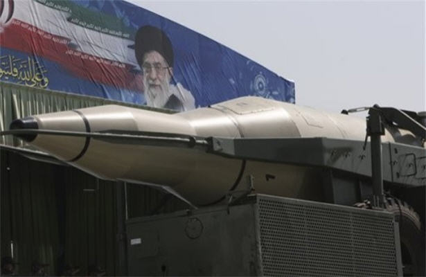 إيران تحيي أسبوع الدفاع المقدس.. عرض عسكري ضخم وجيل جديد من الصواريخ والدبابات
