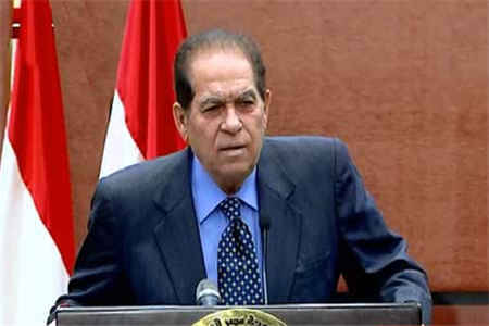 رئيس الوزراء المصري يدعو الى الهدوء يوم الانتخابات الرئاسية ولقبول نتائجها
   
