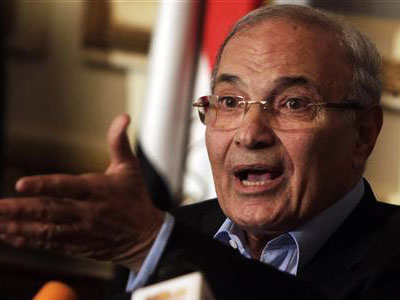 أحمد شفيق: مطالب متظاهري التحرير صبيانية والإسلاميون ابتلعوا الثورة