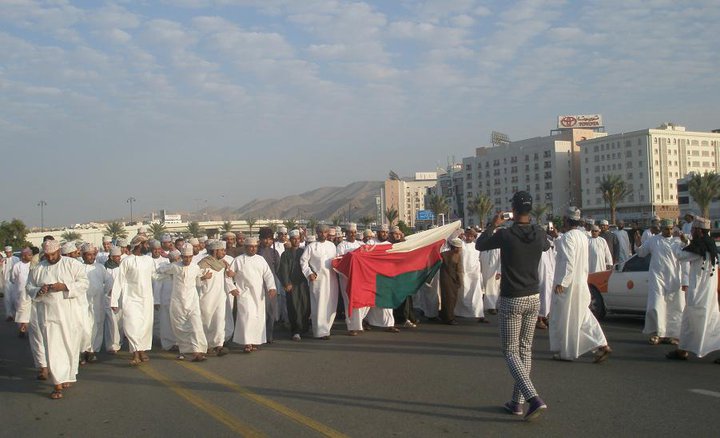تظاهرة في مسقط للمطالبة بالافراج عن ناشطين عمانيين

