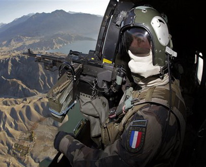 الجيش الفرنسي يوقف ثلاثة مسلحين مرتبطين بالقاعدة في شمال مالي