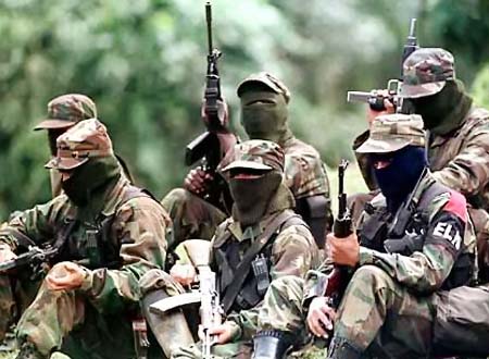 مقتل 10 عناصر على الاقل من حركة فارك في كولومبيا
  

