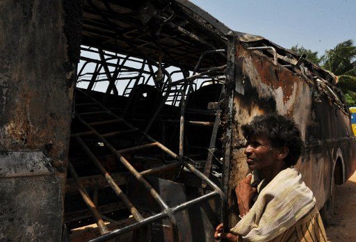 مقتل 11 طفلا على الاقل في اصطدام قطار بحافلة مدرسية في الهند