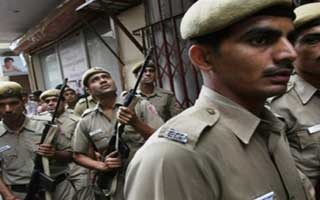 16 قتيلا في اشتباكات بين الشرطة وماويين في الهند
   
