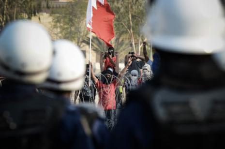 إصابة متظاهرين بحرينيين برصاص السلطة