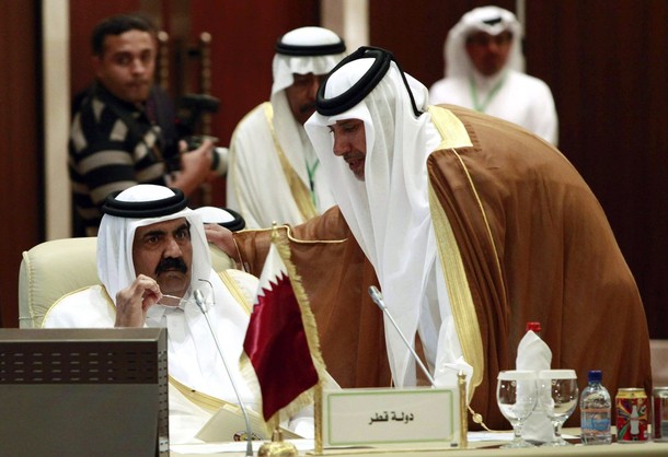 مصادر: توقع عملية نقل للسلطة في قطر تبدأ بتنحي رئيس الوزراء ثم الأمير