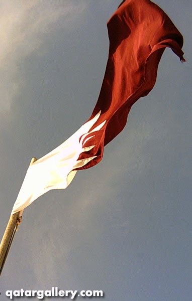 قطر تصادر القرار السوري: تسليم مبنى السفارة لسفير الإئتلاف المعارض
