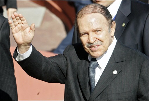الجزائر: بوتفليقة يؤكد انه ماض في انهاء فترة ولايته رغم مشاكله الصحية