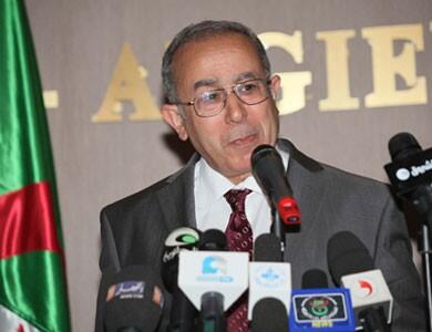 وزير خارجية الجزائر: المجتمع الدولي ينظر إلينا كـ 