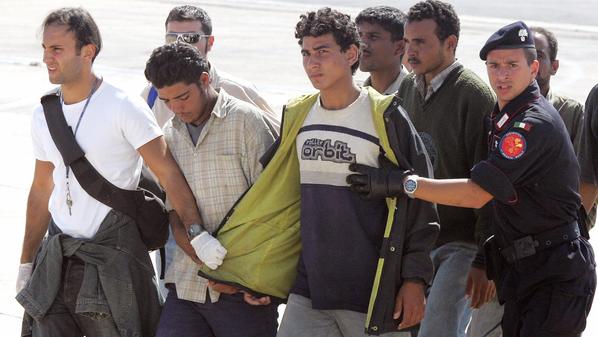السلطات المغربية ترحل 1250 مهاجرا سريا الى 