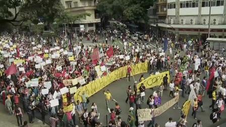 مليون متظاهر في ساو باولو احياء لعيد العمال واحتجاجا على سياسة رئيسة البلاد