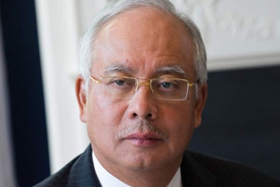 رئيس الوزراء الماليزي يؤكد ان قطعة الحطام التي عثر عليها تعود للطائرة المفقودة