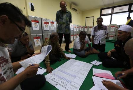 لجنة الانتخابات الإندونيسية لا ترى سببا لتأخير اعلان نتائج انتخابات الرئاسة