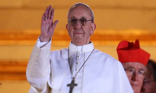 البابا فرنسيس يدين 