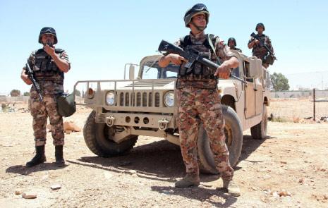 مقتل مسلح وجرح جندي اردني في اشتباك على الحدود مع سوريا