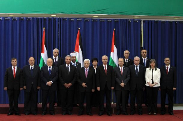 وزراء حكومة التوافق الفلسطينية (سيرة ذاتية)