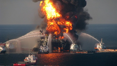 عدة جرحى في انفجار في منصة تابعة لشركة بتروبراس النفطية