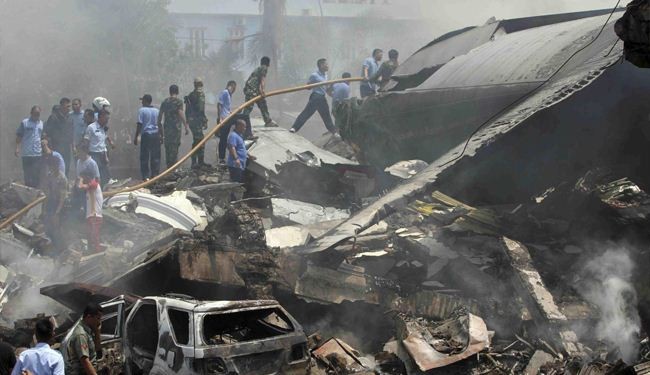 ارتفاع حصيلة تحطم الطائرة العسكرية في اندونيسيا الى 141 قتيلا