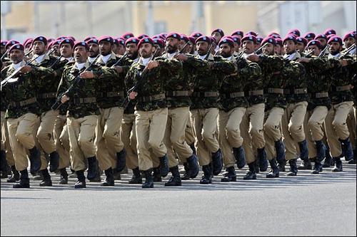 29 قتيلا بهجوم حركة طالبان على قاعدة عسكرية في باكستان