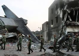 اندونيسيا: الطائرة العسكرية التي تحطمت في مدينة ميدان اصيبت بعطل في محركها