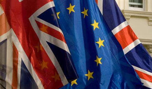 الاستفتاء على بقاء بريطانيا في الاتحاد الاوروبي قد يجري في منتصف 2016