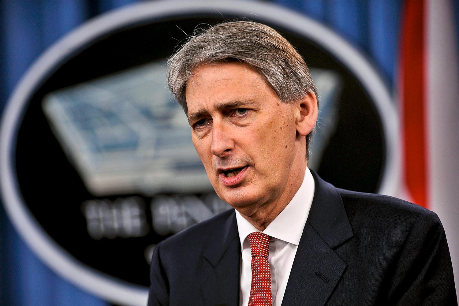 
وزير الخارجية البريطاني يتوجه الى لوزان حيث تستأنف المفاوضات النووية