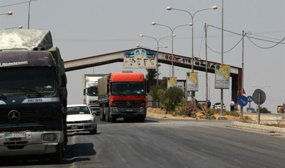 اكثر من ثلاثين سائقا لبنانيا محتجزين بين الاردن وسوريا