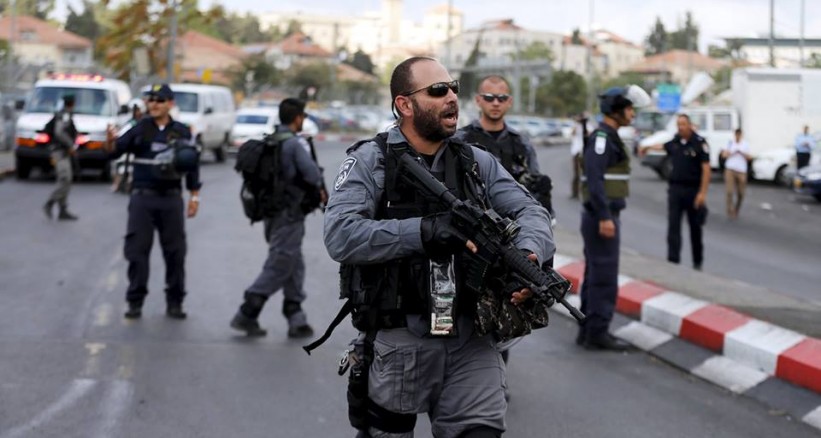 إصابة مستوطن بجراح خطيرة بعملية طعن في القدس وإصابة المنفذ