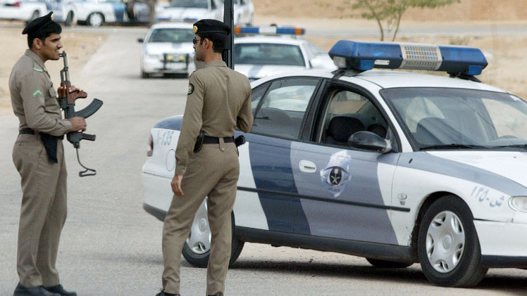 اعتقال رجل وزوجته في احدى قرى القطيف بالسعودية