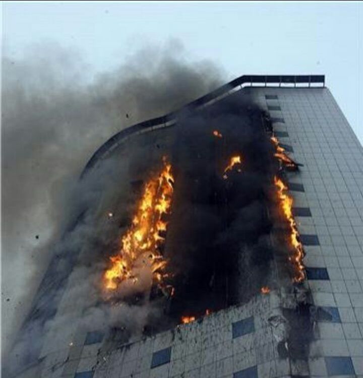 اجلاء اكثر من الف حاج آسيوي بسبب حريق في فندق بمكة