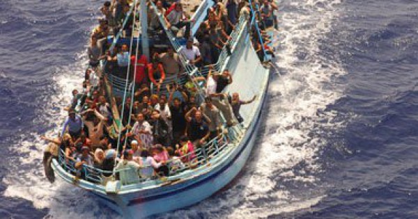 اكثر من 700 الف مهاجر ولاجىء وصلوا الى اوروبا عبر المتوسط هذا العام