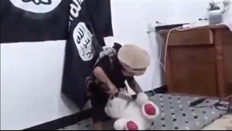 «دبدوب» ضحيّة «داعش»: تعلموا الذبح في الصغر