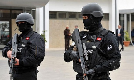 تونس: قوات الأمن تقتل 10 ارهابيين وتحبط هجوما على ثكنة عسكرية في جنوب البلاد