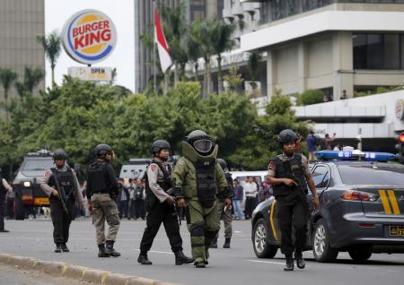 الشرطة في حال التاهب القصوى في #اندونيسيا غداة اعتداءات #جاكرتا