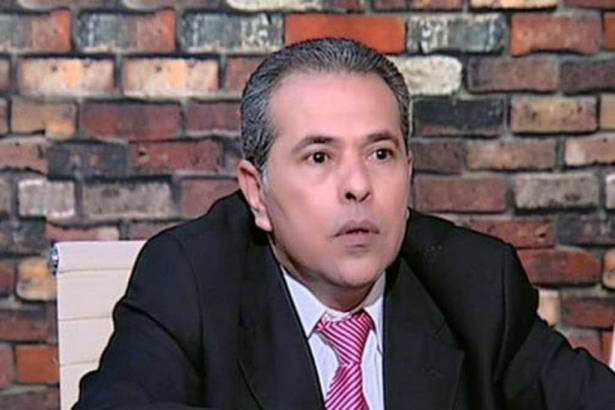 البرلمان المصري يسقط عضوية عكاشة بعد لقائه السفير الصهبوني