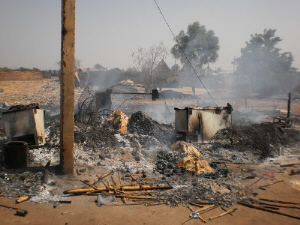 Rubkotna Market in Unity State, South Sudan after it was bombed by the Sudanese air force, 23 April 2012 (ST)