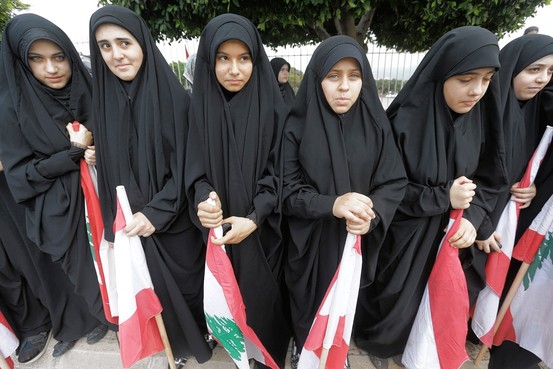 Girls waiting for the pope's arrival at Beirut's airport