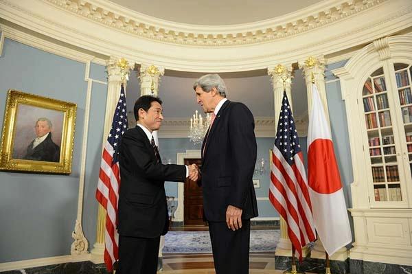 Kerry in Japan to Discuss North Korea Threats
