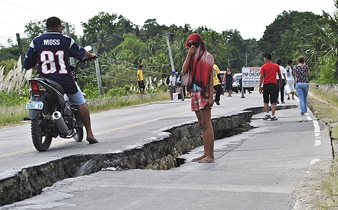 Death Toll in Philippine Earthquake Expected to Hit 200