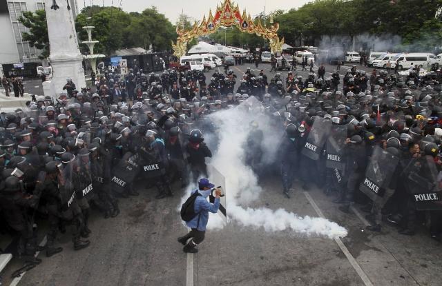 Thai Protesters Retreat but Crisis ’Not Over’