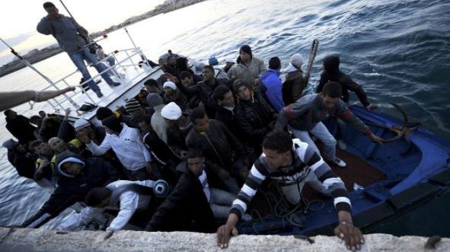 Tunisia Coastguard Rescues 90 Illegal Migrants after Breakdown