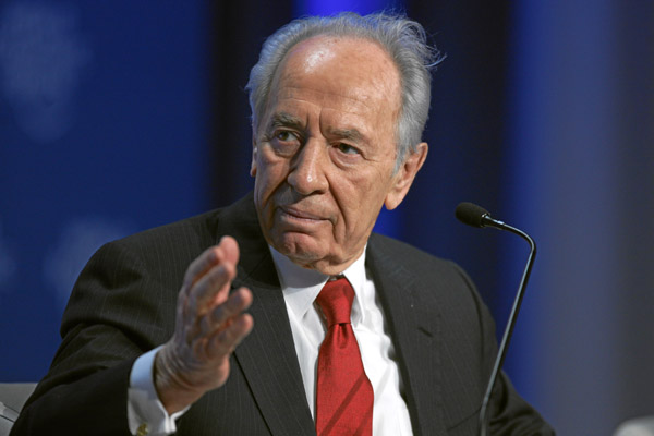 Peres Secretly Addressed Arab, Muslim Leaders in Abu Dhabi Summit: Report

