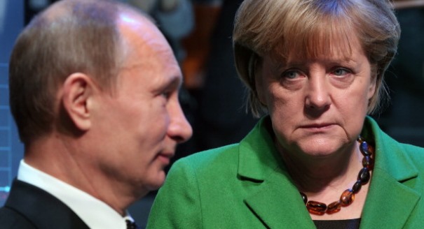 Merkel Stresses Germany Wants Good Relations with Russia
