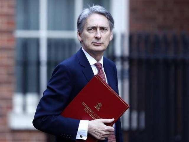 Cameron Appoints Philip Hammond as Foreign Minister