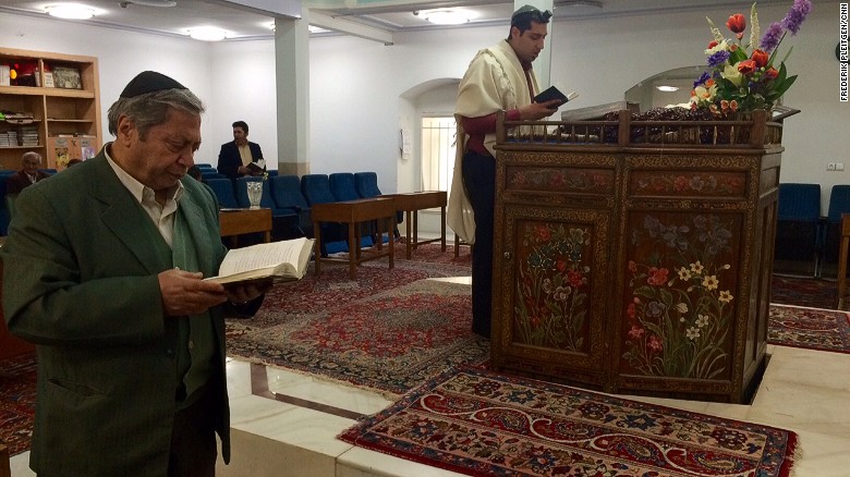 Iran’s Jewish Community in Esfahan: We ’Feel at Home’