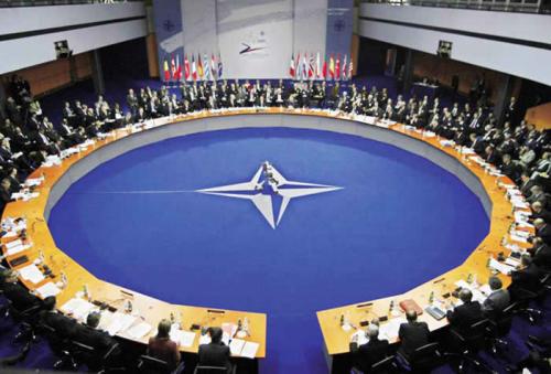 NATO Holds Extraordinary Meeting on Ukraine, Lavrov Accuses Kiev of Escalation
