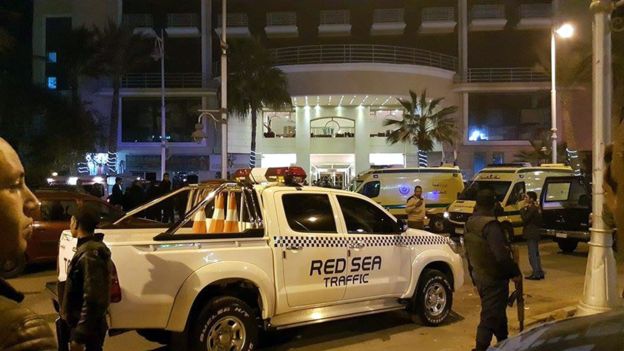3 European Tourists Hurt in Egypt Attack, Assailant Killed