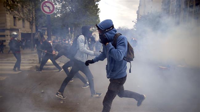 France Police Fire Teargas at Paris Labor Reform Demonstration