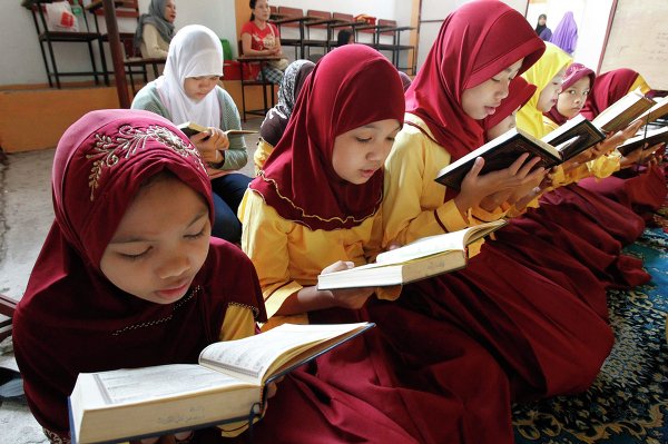 Philippines: les enseignantes musulmanes devront ôter leur voile en classe
