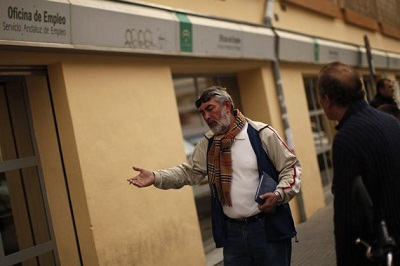 Nouveau record du chômage en Espagne, la France devrait lui emboîter le pas
